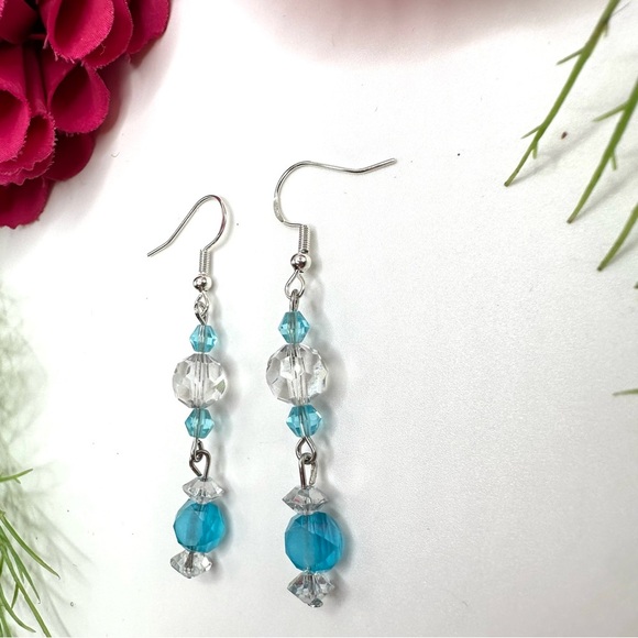 NEW⚜️Teal Blue & Silver Crystal Beaded Earrings - Picture 5 of 5